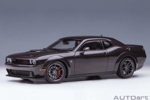 AUTOart 1:18 Dodge Challenger  R/T Scat Pack Widebody 2022, Hellraisin (71771)