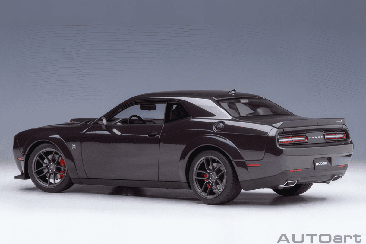 AUTOart 1:18 Dodge Challenger  R/T Scat Pack Widebody 2022, Hellraisin (71771)