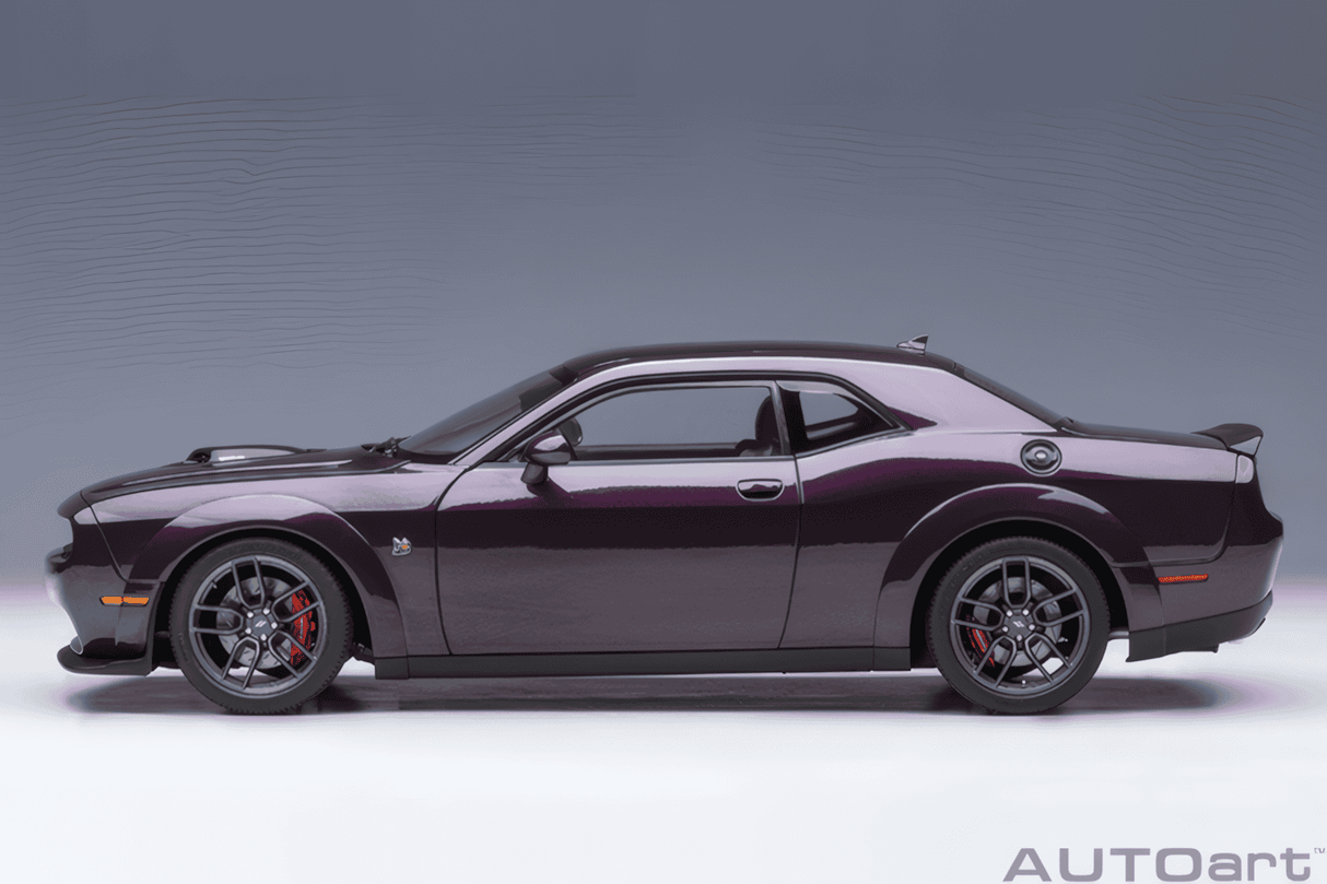 AUTOart 1:18 Dodge Challenger  R/T Scat Pack Widebody 2022, Hellraisin (71771)