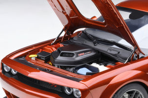 AUTOart 1:18 Dodge Challenger  R/T Scat Pack Widebody 2022, Sinamon Stick (71773)