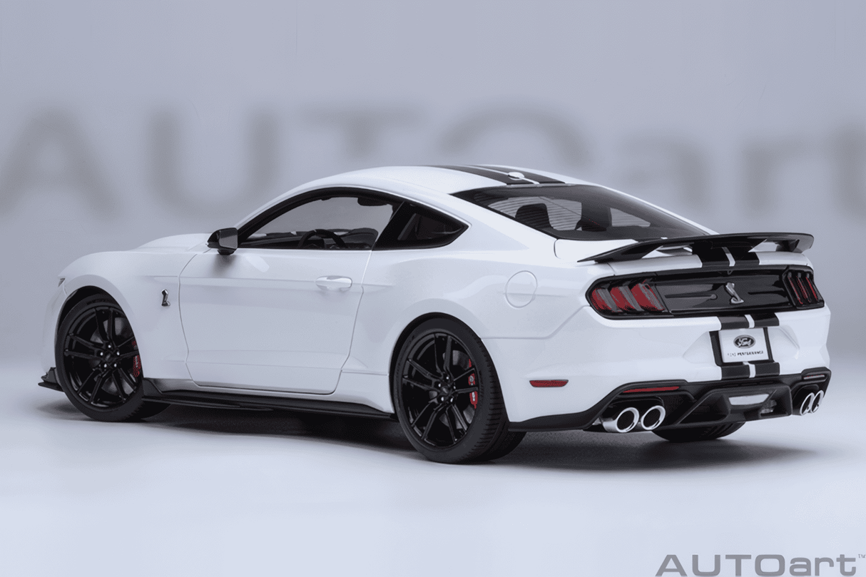 AUTOart 1:18 Ford Mustang Shelby GT500, Oxford White (73095)