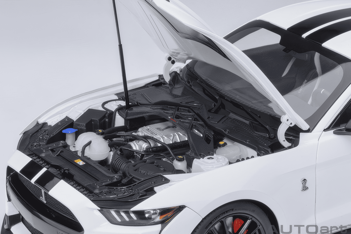AUTOart 1:18 Ford Mustang Shelby GT500, Oxford White (73095)