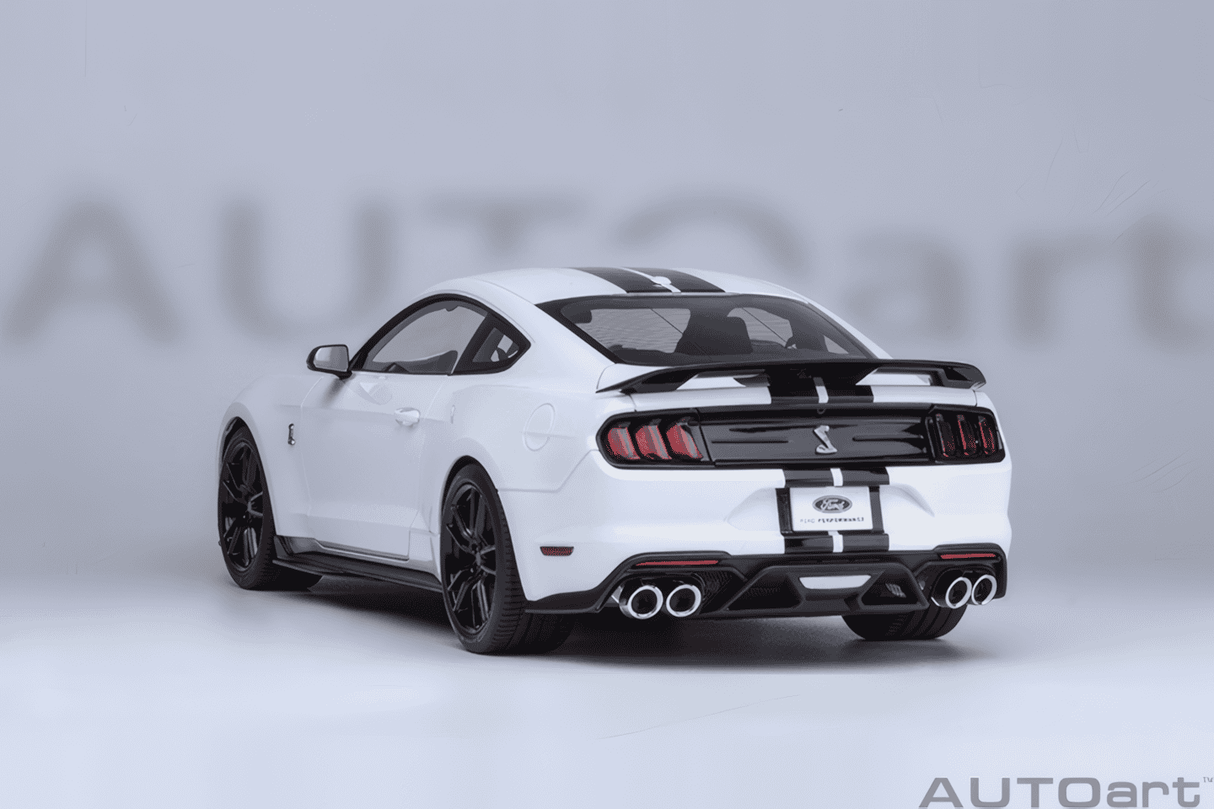 AUTOart 1:18 Ford Mustang Shelby GT500, Oxford White (73095)