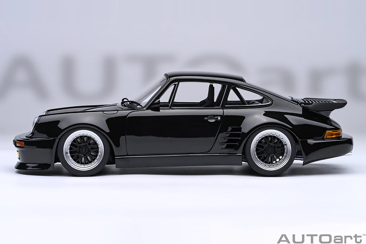 AUTOart 1:18 Porsche 911 (930) Turbo Wangan Midnight "Blackbird", Comic #1 Version (78158)