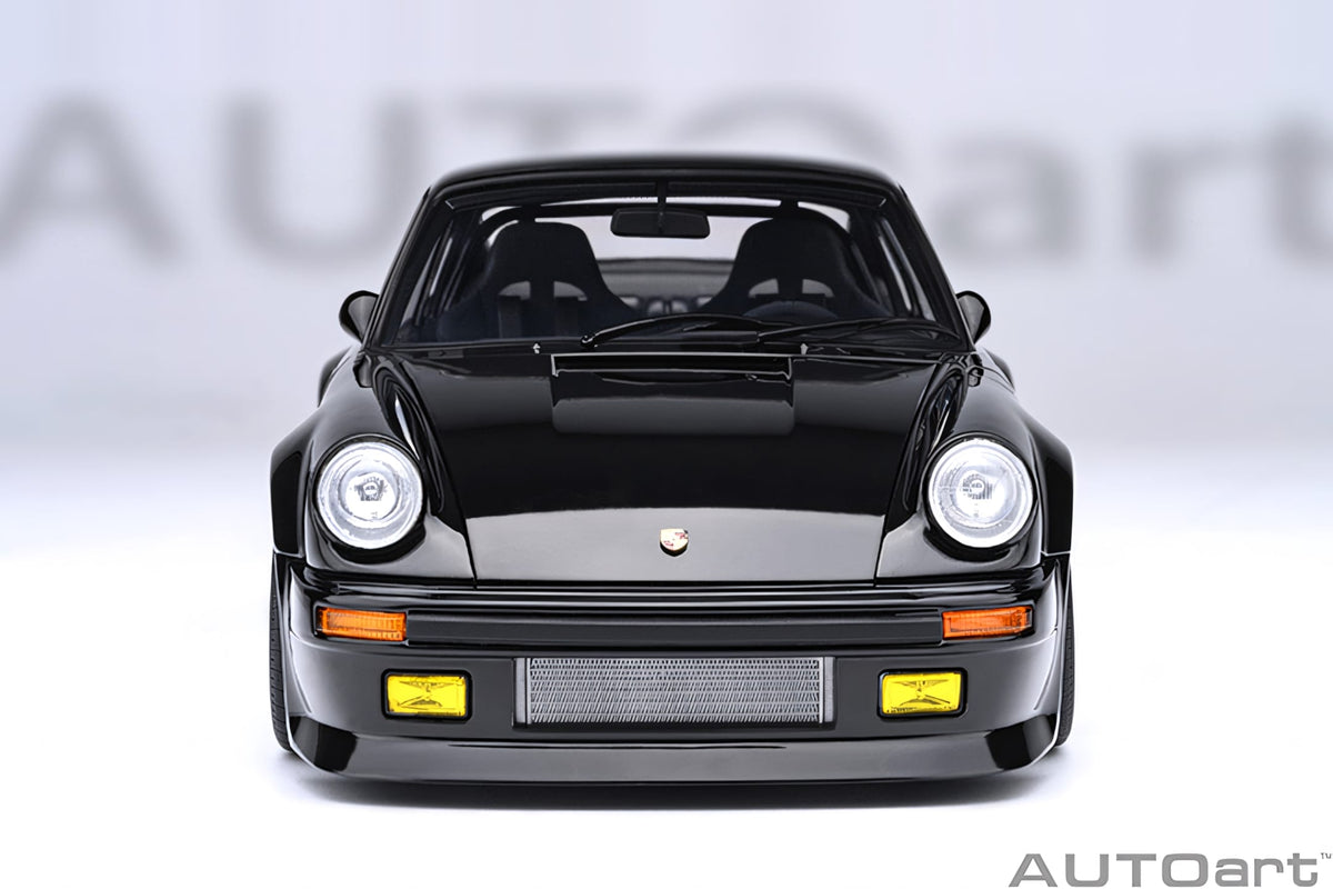 AUTOart 1:18 Porsche 911 (930) Turbo Wangan Midnight "Blackbird", Comic #1 Version (78158)