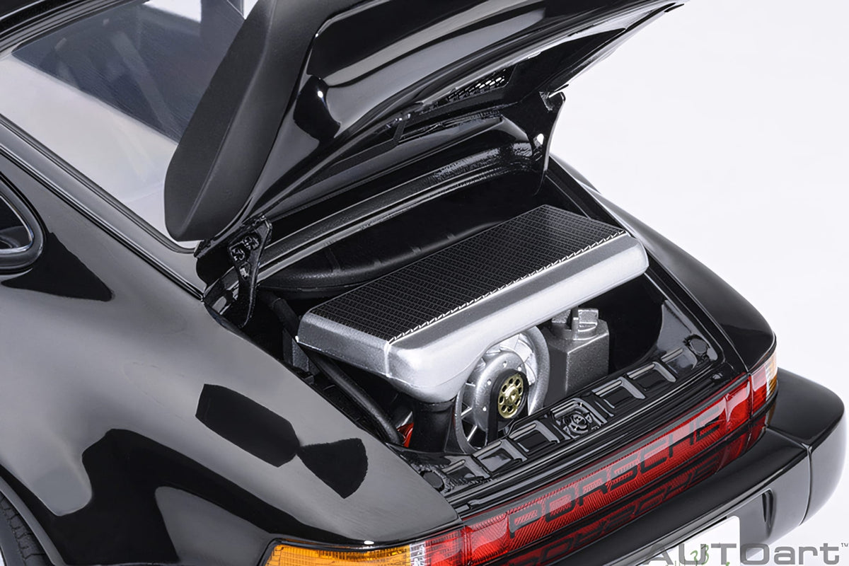 AUTOart 1:18 Porsche 911 (930) Turbo Wangan Midnight "Blackbird", Comic #1 Version (78158)