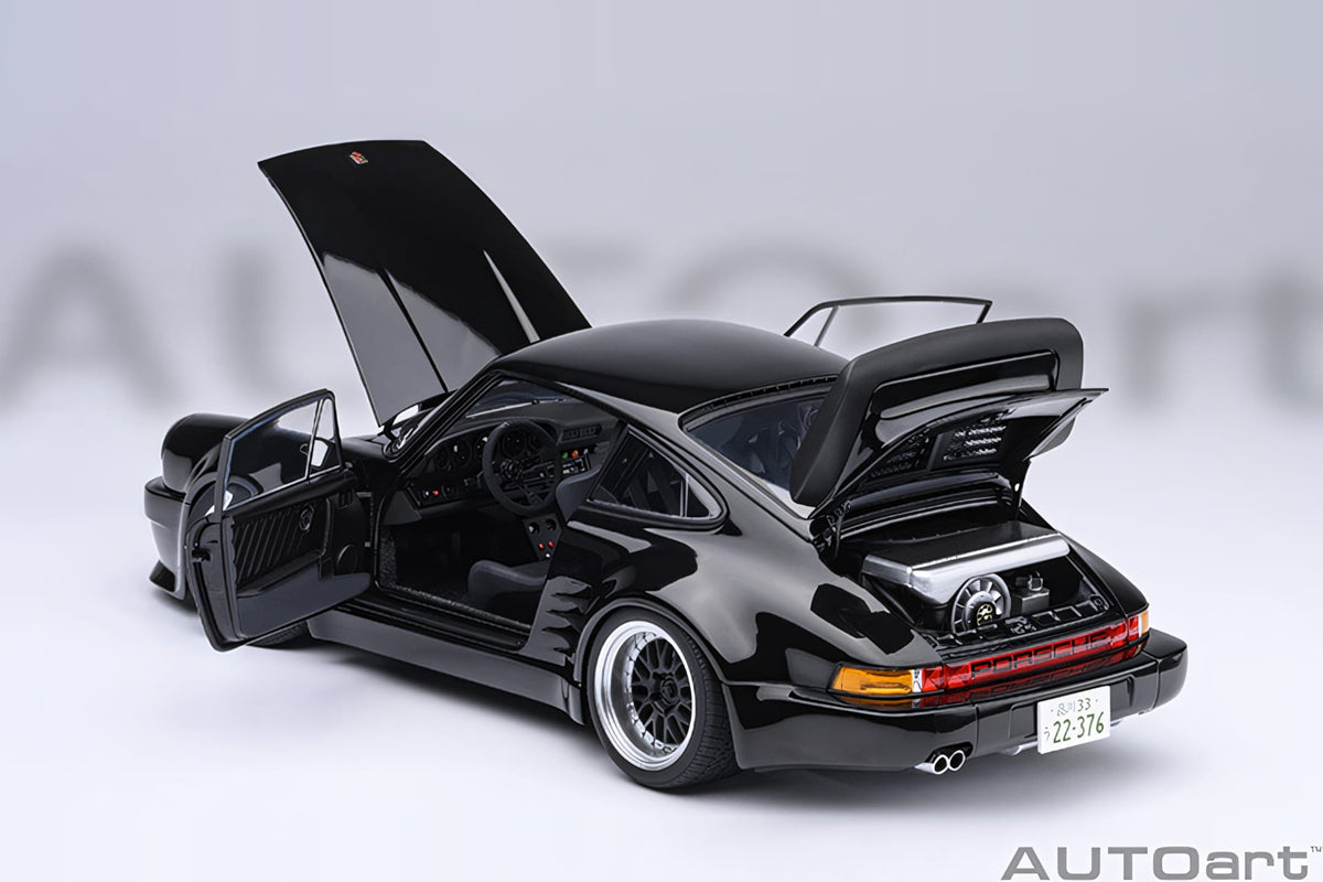 AUTOart 1:18 Porsche 911 (930) Turbo Wangan Midnight "Blackbird", Comic #1 Version (78158)
