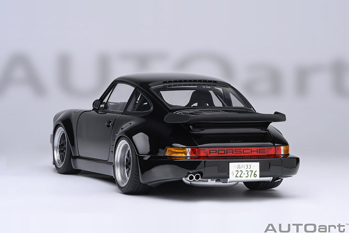 AUTOart 1:18 Porsche 911 (930) Turbo Wangan Midnight "Blackbird", Comic #1 Version (78158)