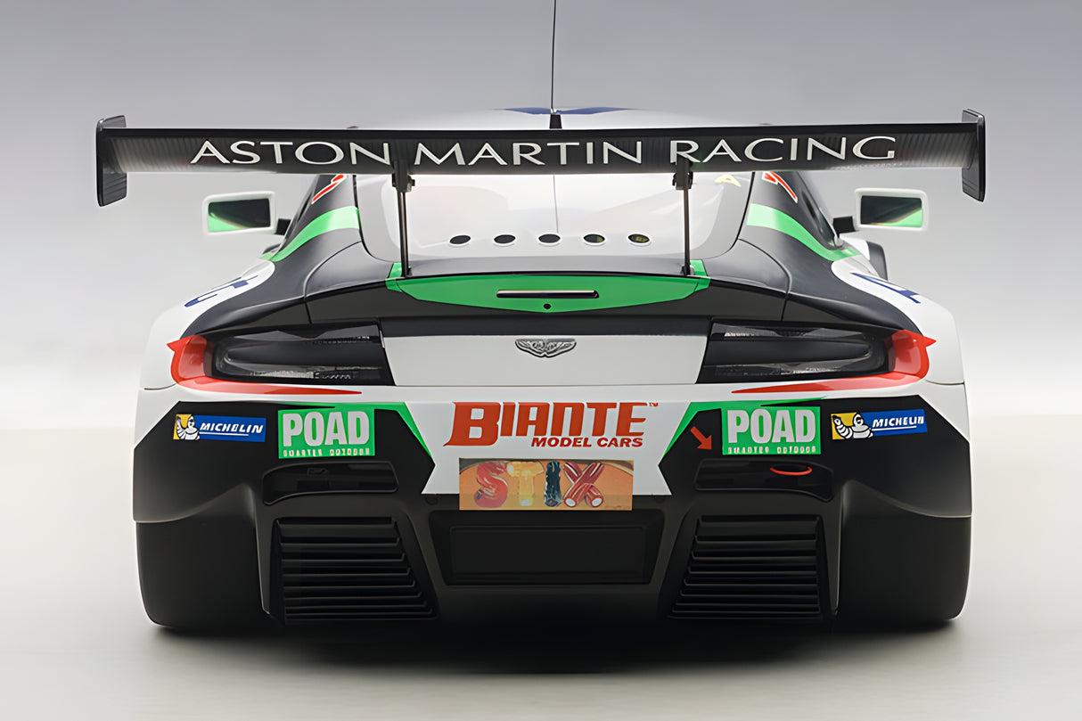 AUTOart 1:18 ASTON MARTIN V12 VANTAGE BATHURST 12HOUR ENDURANCE RACE 2015  A.MACDOWALL/D.O'YOUNG/S.MUCKE #97 (81506)