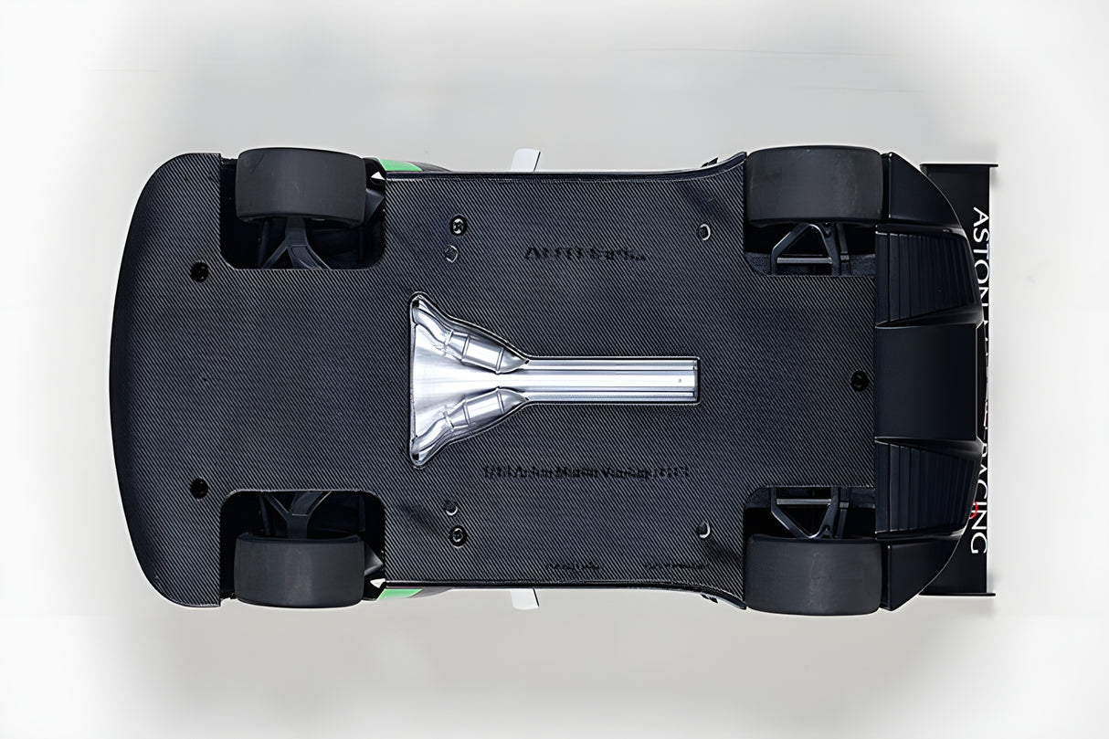 AUTOart 1:18 ASTON MARTIN V12 VANTAGE BATHURST 12HOUR ENDURANCE RACE 2015  A.MACDOWALL/D.O'YOUNG/S.MUCKE #97 (81506)