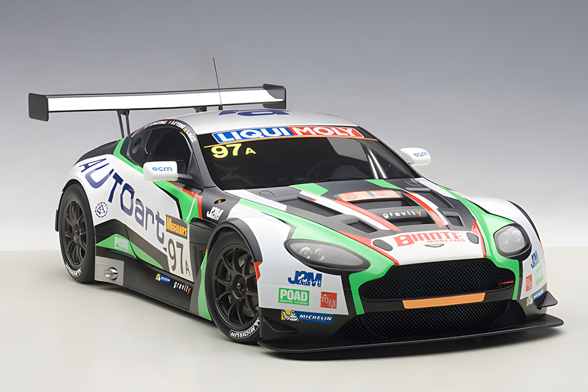 AUTOart 1:18 ASTON MARTIN V12 VANTAGE BATHURST 12HOUR ENDURANCE RACE 2015  A.MACDOWALL/D.O'YOUNG/S.MUCKE #97 (81506)