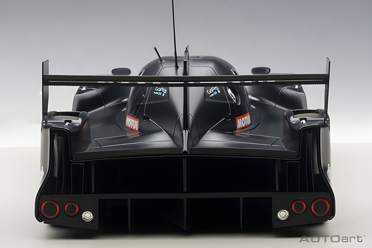 AUTOart 1:18 NISSAN GT-R LM NISMO 2015 TEST CAR (81577)