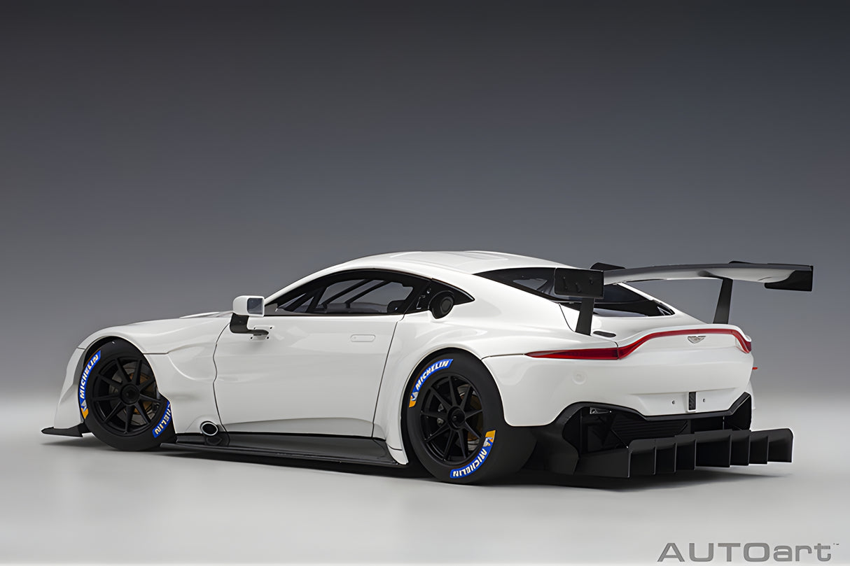 AUTOart 1:18 Aston Martin Vantage GTE Le Mans Pro 2018, White, Sealed Body (81806)