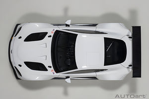 AUTOart 1:18 Aston Martin Vantage GTE Le Mans Pro 2018, White, Sealed Body (81806)