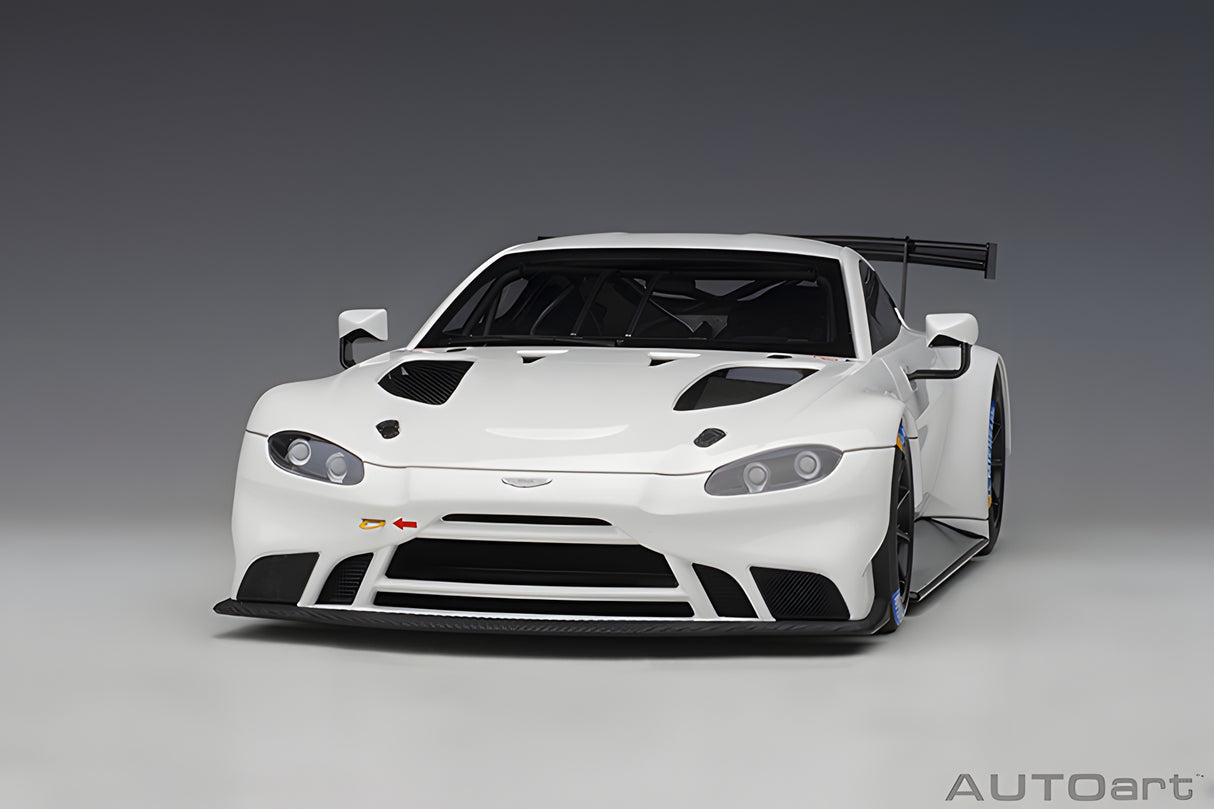 AUTOart 1:18 Aston Martin Vantage GTE Le Mans Pro 2018, White, Sealed Body (81806)