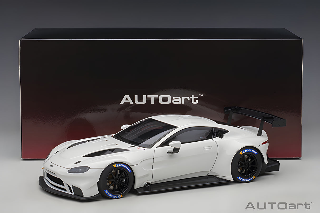 AUTOart 1:18 Aston Martin Vantage GTE Le Mans Pro 2018, White, Sealed Body (81806)