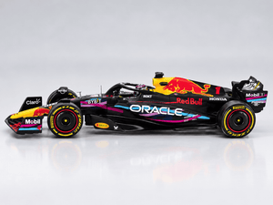 BBURAGO Red Bull Racing 1/24 F1 RB19 #1 Max Verstappen Winner Miami GP 2023 (18-28030-V-MIAMI)