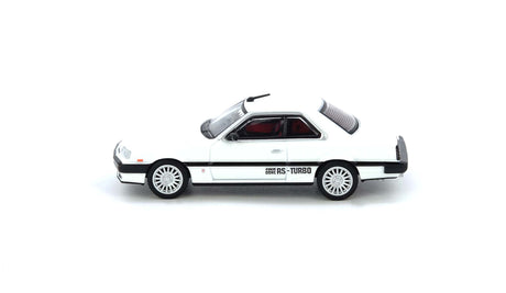 Nissan Skyline DR30 RS-X Turbo White Inno64 1:64, vista lateral