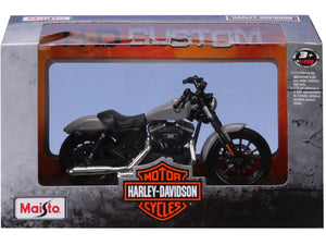 MAISTO 1/18 HARLEY-DAVIDSON SPORTSTER IRON 883 2022 (39360-22940)