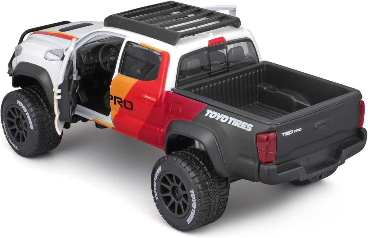 MAISTO 1/27 TOYOTA TACOMA TRD PRO 2023 WHITE (32546)