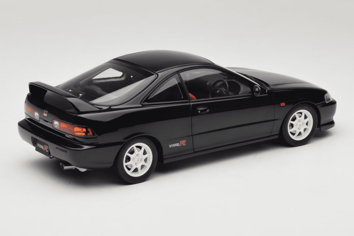 MOTORHELIX - 1/18 - HONDA - INTEGRA TYPE-R (DC2) 1997 - BLACK (M85203)