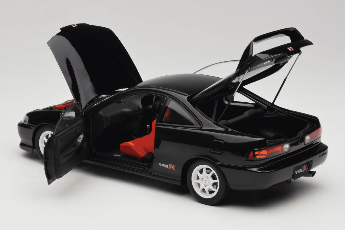 MOTORHELIX - 1/18 - HONDA - INTEGRA TYPE-R (DC2) 1997 - BLACK (M85203)