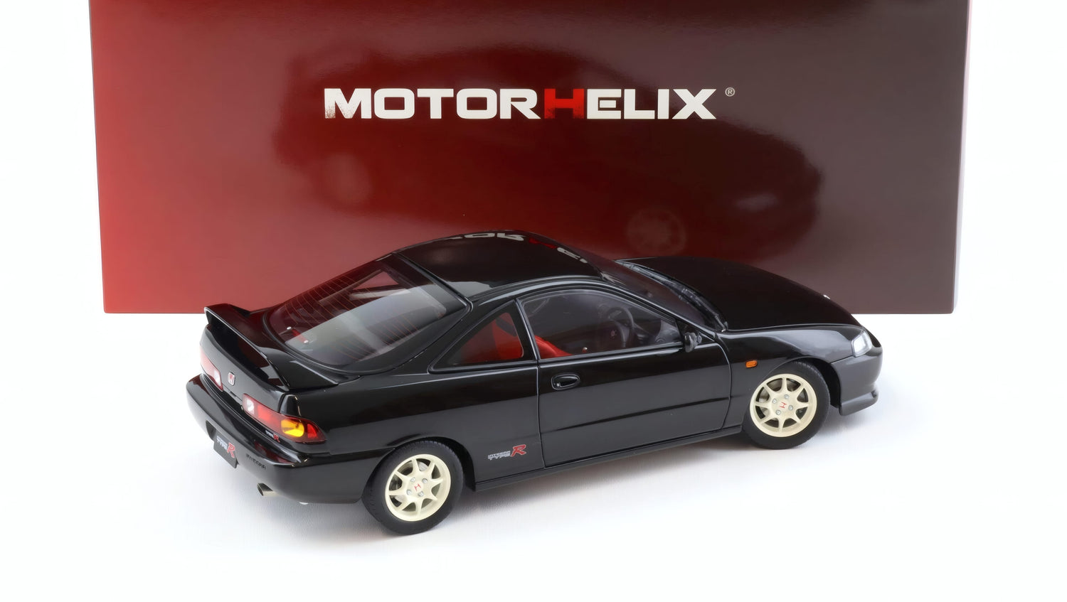 MOTORHELIX - 1/18 - HONDA - INTEGRA TYPE-R (DC2) 1997 - BLACK (M85203)