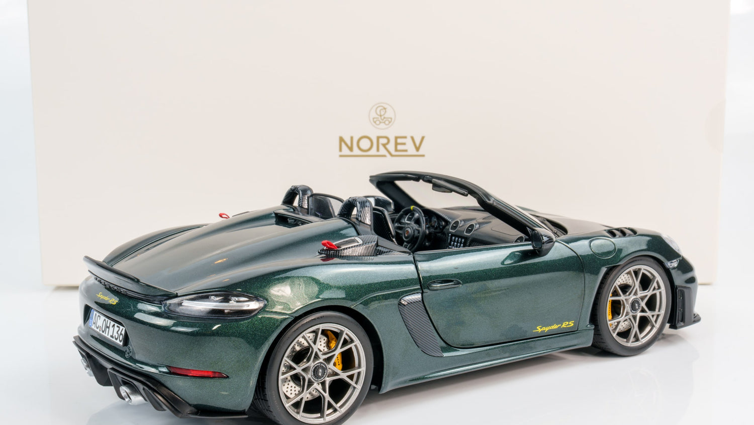 NOREV 1/18 PORSCHE 718 (982) SPIDER RS WEISSACH PACKAGE 2023 FOREST GREEN (187272)