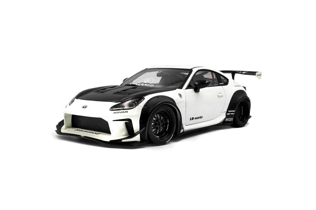 Solido 1:18 TOYOTA GR86 LBWK BODY KIT PEARL WHITE 2024 (S1813602)