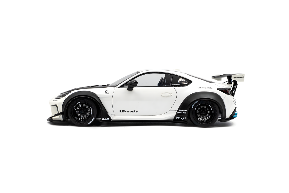 Solido 1:18 TOYOTA GR86 LBWK BODY KIT PEARL WHITE 2024 (S1813602)