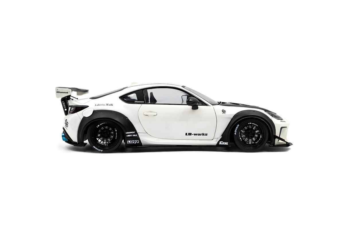 Solido 1:18 TOYOTA GR86 LBWK BODY KIT PEARL WHITE 2024 (S1813602)