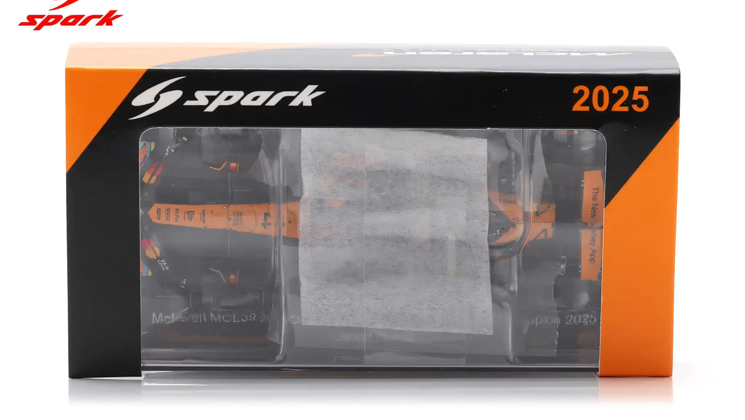 SPARK 1/64 McLAREN MCL39 #4 LANDO NORRIS WORLD CHAMPION ABU DHABI GP 2025 (64S078)