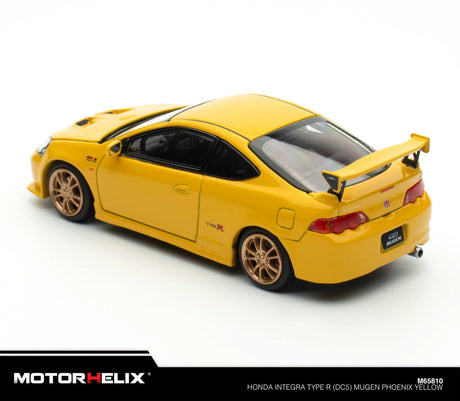 Honda Integra DC5 Mugen amarillo, vista trasera izquierda